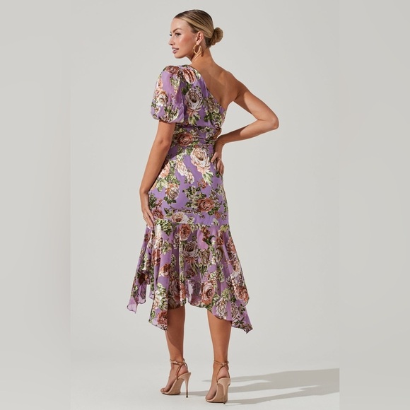 ASTR The Label Santorini Floral One Shoulder Midi Dress Size: Small - Picture 3 of 7